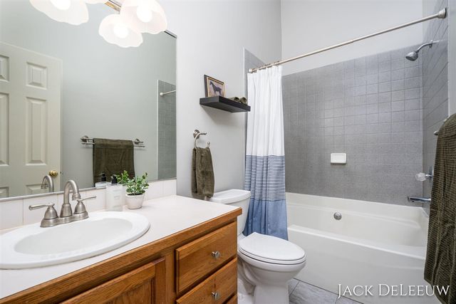 6696 Highmeadow Drive, Byron Center, MI 49315