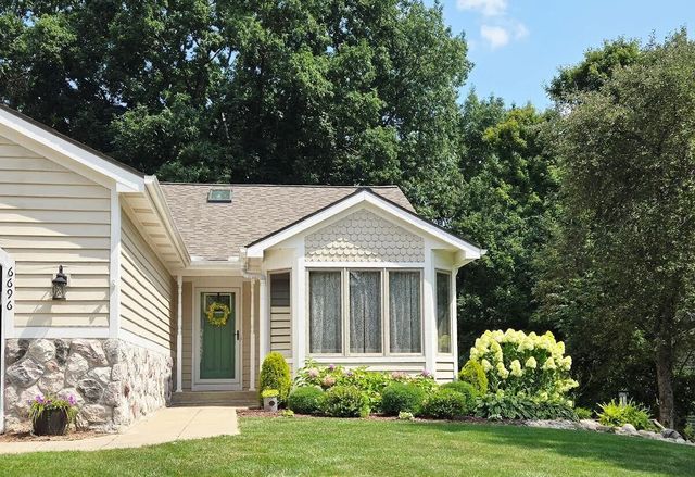 6696 Highmeadow Drive, Byron Center, MI 49315