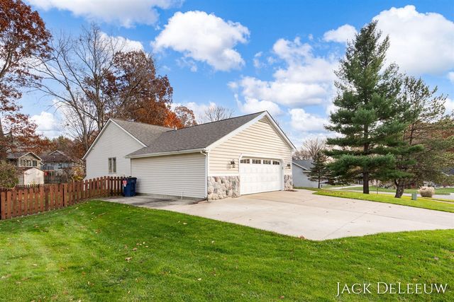 6696 Highmeadow Drive, Byron Center, MI 49315
