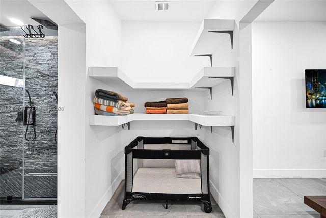 112 NW 53rd St, Miami, FL 33127