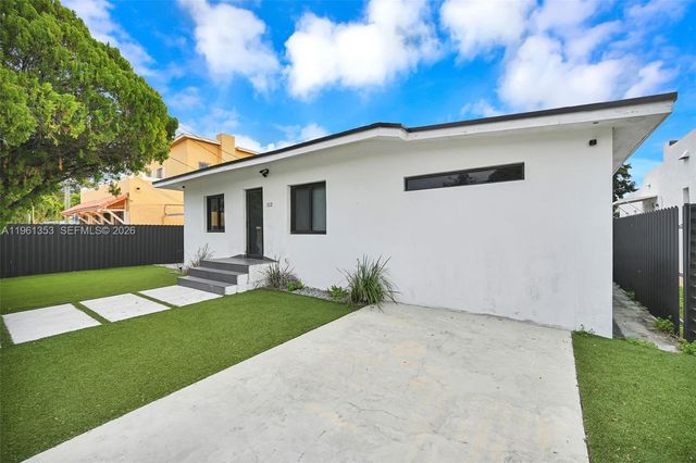 112 NW 53rd St, Miami, FL 33127