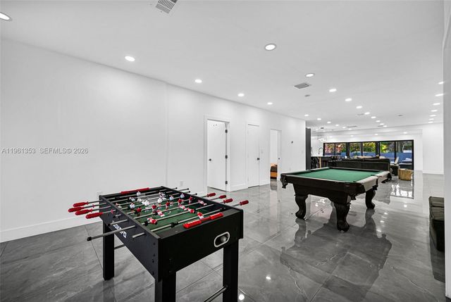 112 NW 53rd St, Miami, FL 33127