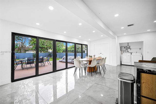 112 NW 53rd St, Miami, FL 33127