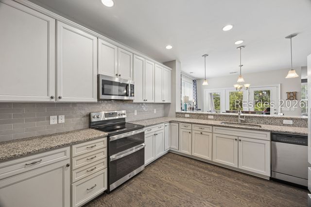12 Hammock Oaks Cir, Hilton Head Island, SC 29926