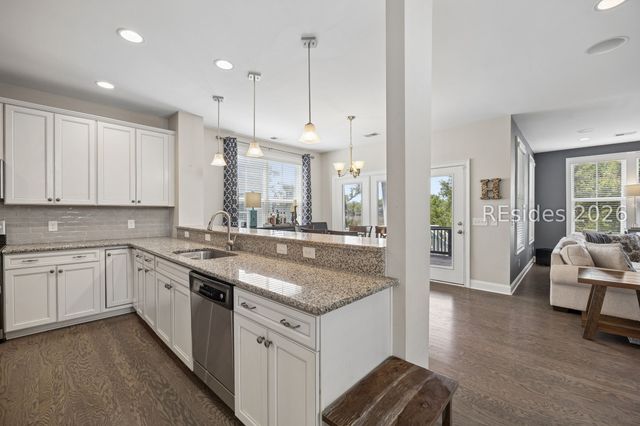 12 Hammock Oaks Cir, Hilton Head Island, SC 29926