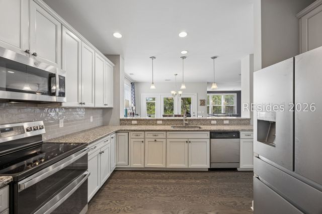 12 Hammock Oaks Cir, Hilton Head Island, SC 29926