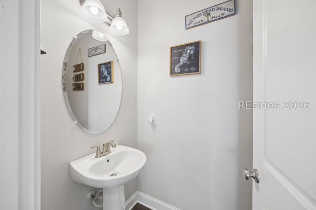 12 Hammock Oaks Cir, Hilton Head Island, SC 29926