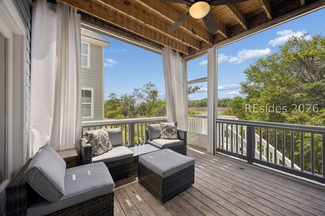 12 Hammock Oaks Cir, Hilton Head Island, SC 29926