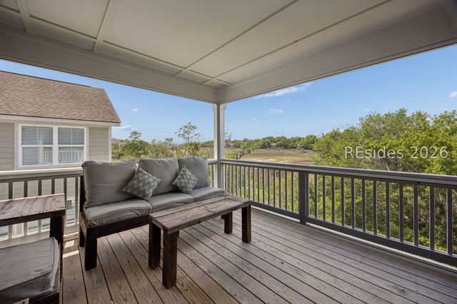 12 Hammock Oaks Cir, Hilton Head Island, SC 29926