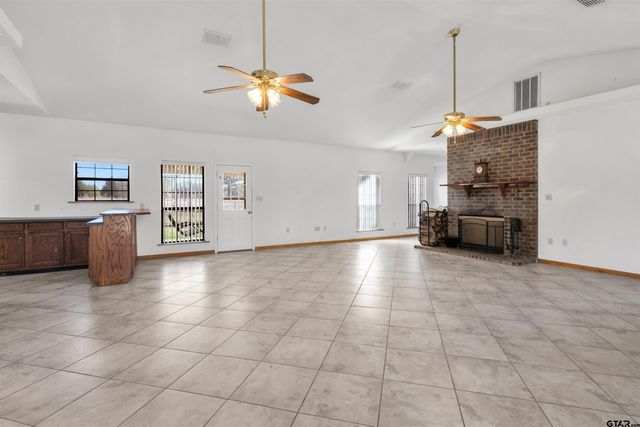 757 CR 2810, Mineola, TX 75773