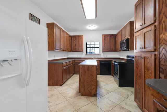 757 CR 2810, Mineola, TX 75773