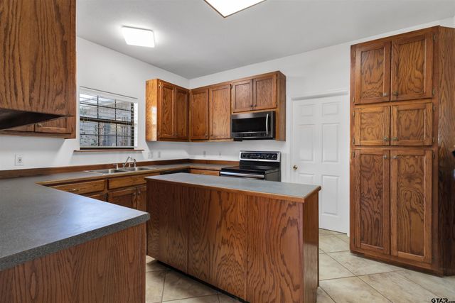 757 CR 2810, Mineola, TX 75773