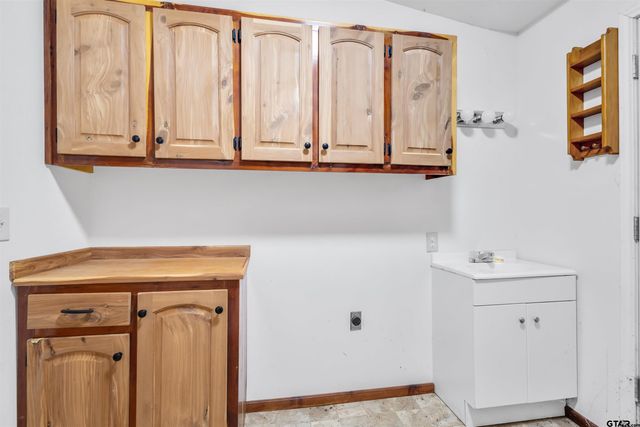 757 CR 2810, Mineola, TX 75773