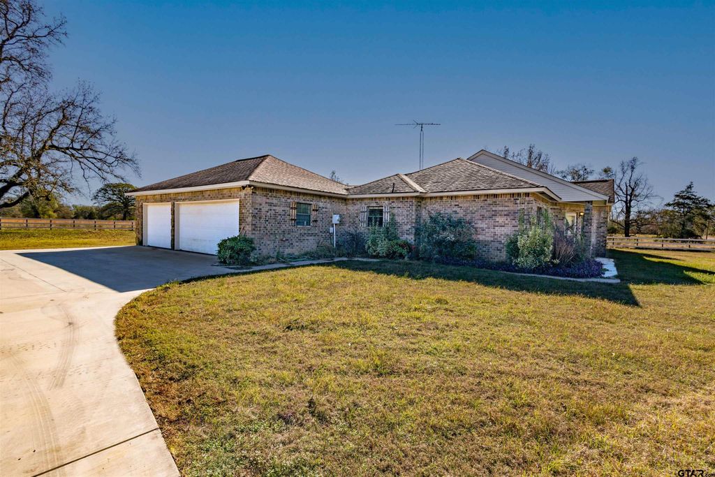 757 CR 2810, Mineola, TX 75773