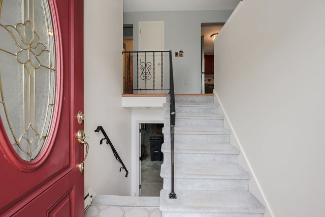 293 Jackson St, Methuen, MA 01844