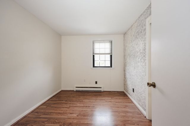 293 Jackson St, Methuen, MA 01844