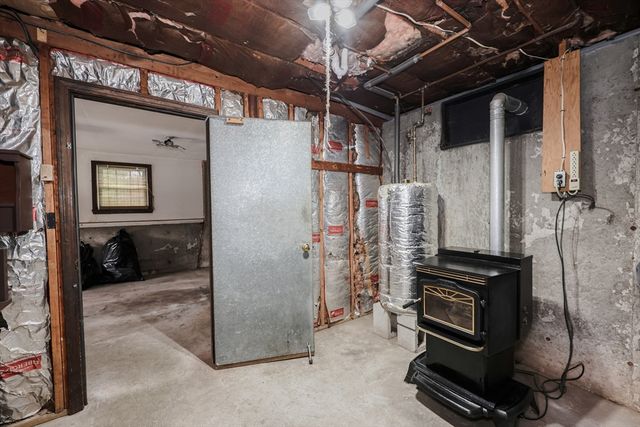 293 Jackson St, Methuen, MA 01844