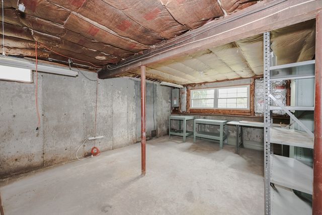 293 Jackson St, Methuen, MA 01844
