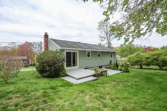 293 Jackson St, Methuen, MA 01844