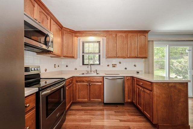 293 Jackson St, Methuen, MA 01844