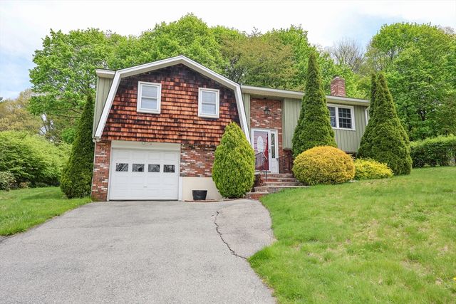 293 Jackson St, Methuen, MA 01844