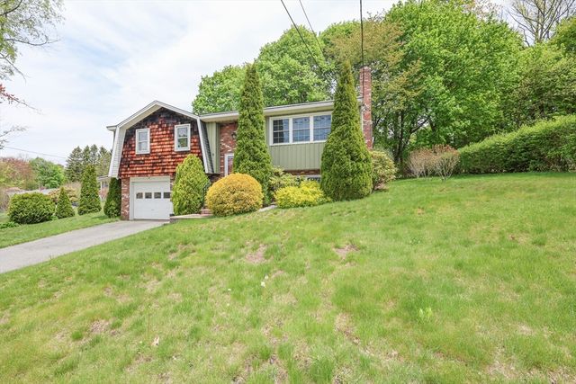 293 Jackson St, Methuen, MA 01844
