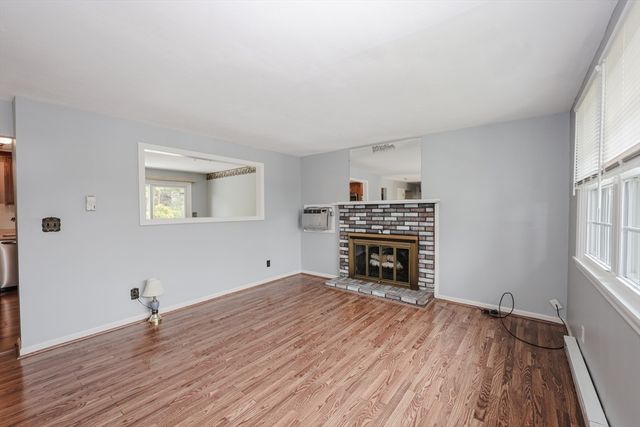 293 Jackson St, Methuen, MA 01844