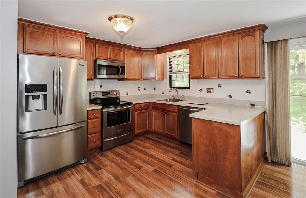 293 Jackson St, Methuen, MA 01844