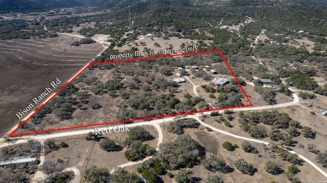 149 Red Oak Road, Leakey, TX 78873