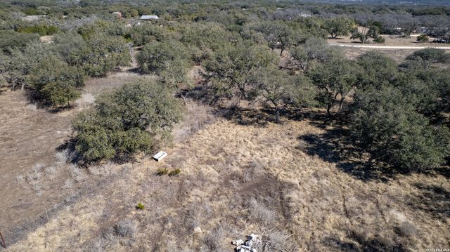 149 Red Oak Road, Leakey, TX 78873