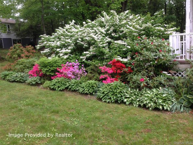 13 Reeback Drive, Ossining, NY 10562