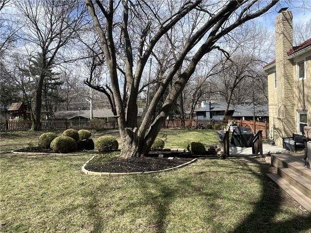 5405 W 80th Street, Prairie Village, KS 66208