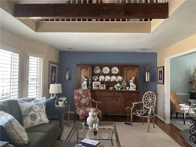 5405 W 80th Street, Prairie Village, KS 66208