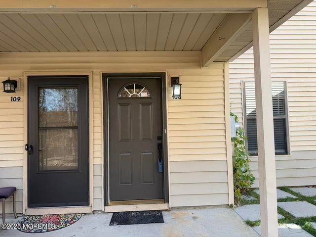 108 Violet Lane, Jackson, NJ 08527