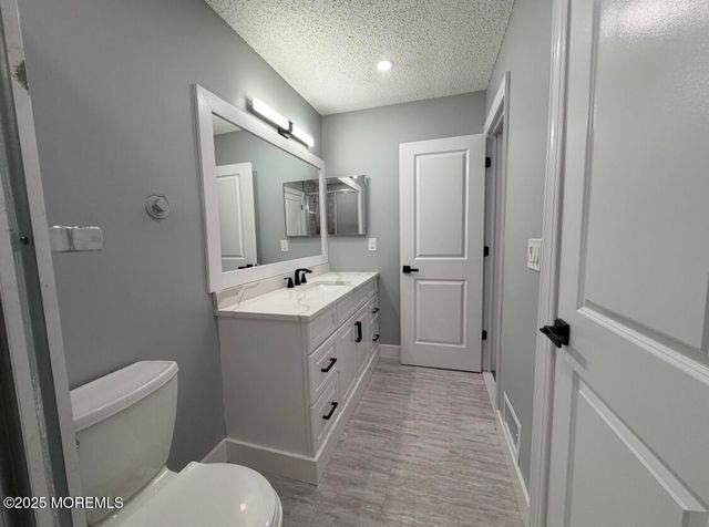 108 Violet Lane, Jackson, NJ 08527