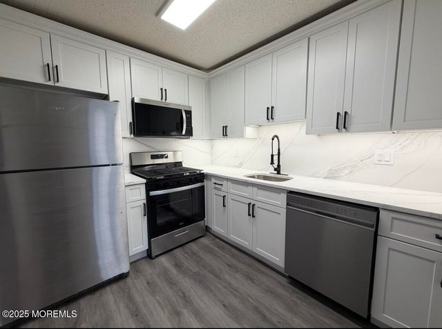 108 Violet Lane, Jackson, NJ 08527