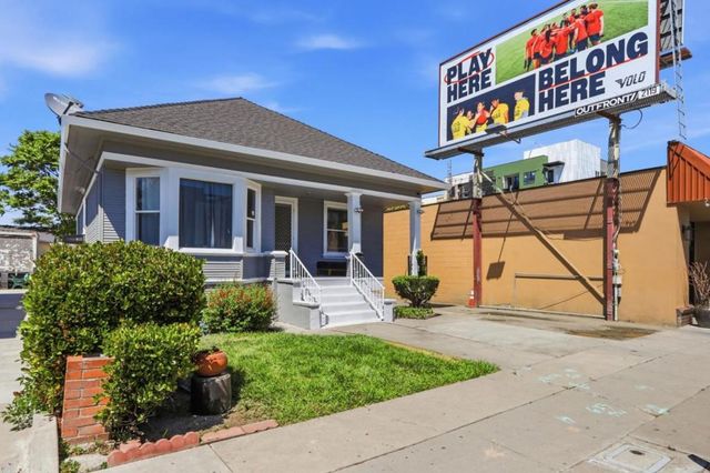 879 W San Carlos Street, San Jose, CA 95126