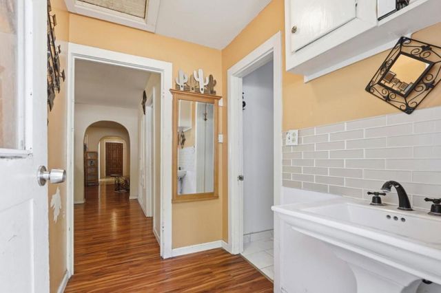 879 W San Carlos Street, San Jose, CA 95126
