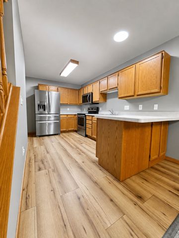 4884 Helena Lane N 2, Oakdale, MN 55128