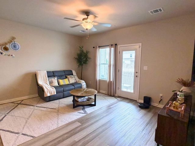 1850 Settlers Glen DR 1105, Round Rock, TX 78665