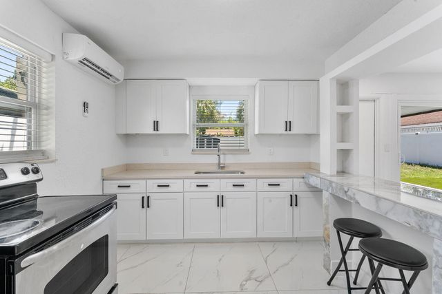 822 S C Street, Lake Worth Beach, FL 33460