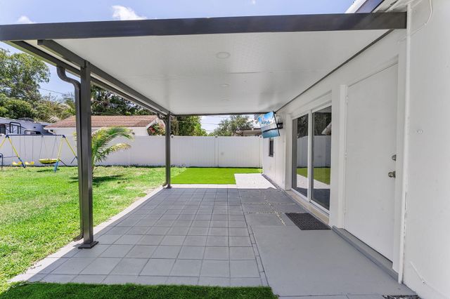 822 S C Street, Lake Worth Beach, FL 33460