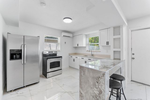 822 S C Street, Lake Worth Beach, FL 33460