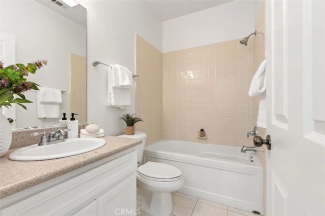 152 Treehouse, Irvine, CA 92603