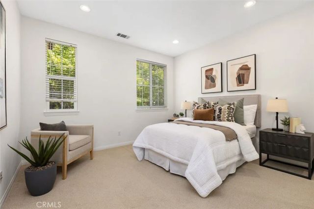 152 Treehouse, Irvine, CA 92603