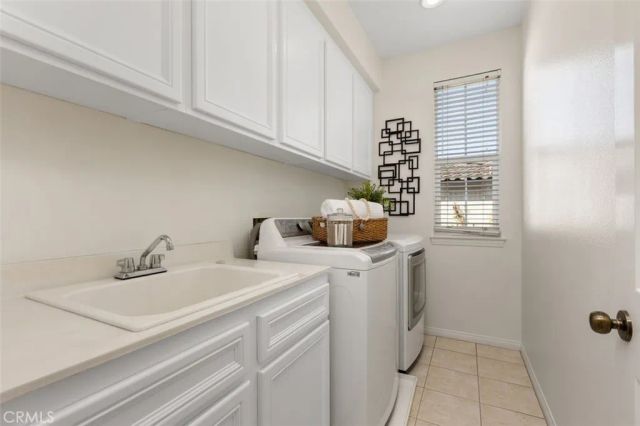 152 Treehouse, Irvine, CA 92603