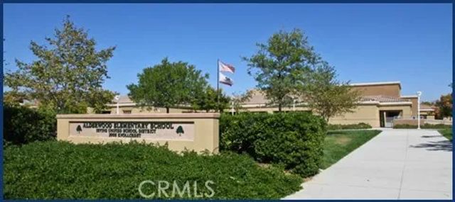 152 Treehouse, Irvine, CA 92603