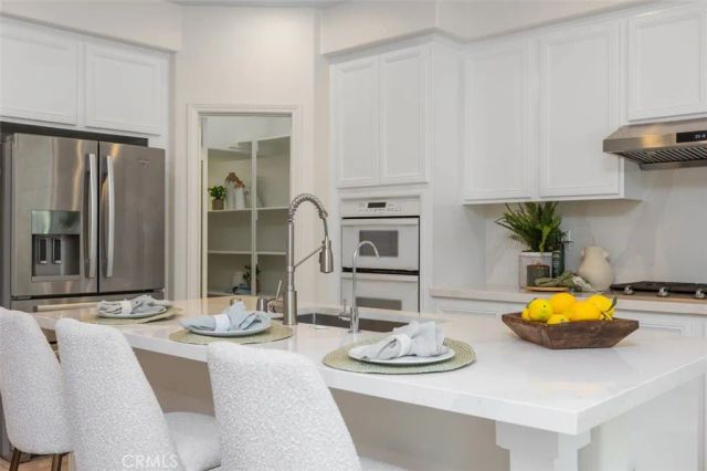 152 Treehouse, Irvine, CA 92603