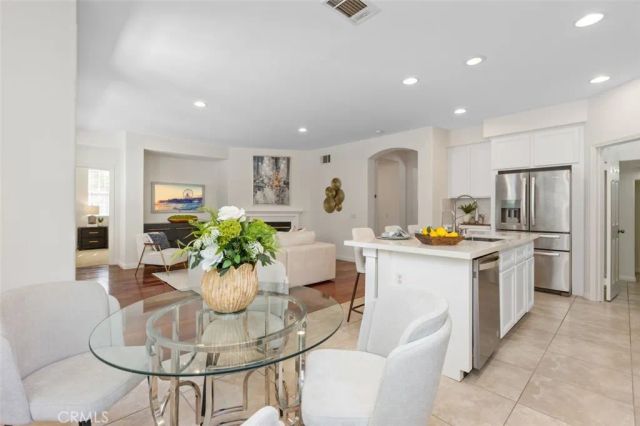 152 Treehouse, Irvine, CA 92603
