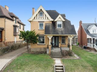 219 Bon Air Ave, Bon Air, PA 15210